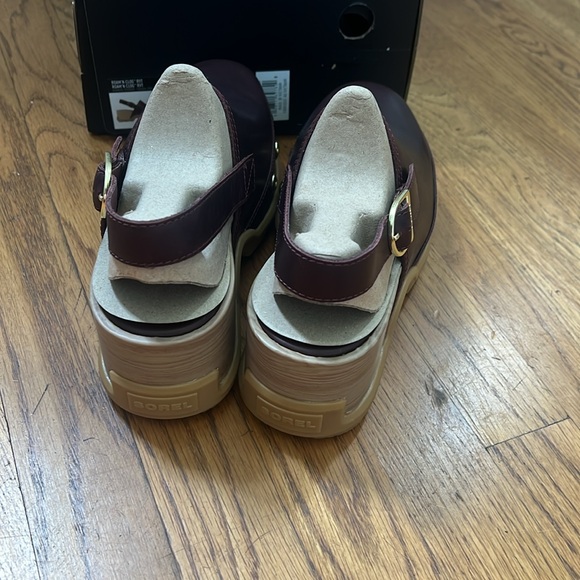 NIB SOREL ROAM’N CLOG™ RVT Women's Clog - Redwood, Redwood - Picture 4 of 6